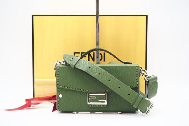 ★３日以内返品可★ FENDI フェンディ 7VA565 セレリア ソフトトランク バゲット グリーン バッグ