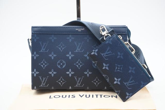 ★3日以内返品可★ 極美品 LOUIS VUITTON ルイ・ヴィトン モノグラム グラディエント ガストンウェアラブルウォレット ショルダーバッグ M11544 ショルダーバッグ ネイビー ブルー コーティングキャンバス メンズ