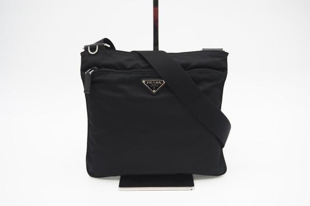 PRADA プラダ ロゴジャガード リボン ショルダーバッグ ポシェット 2WAY クラッチバッグ レザー NERO 黒 ブラック ゴールド金具 1BH046 楽天市場】【バッグ】PRADA プラダ ショルダーバッグ ポシェット 2WAY