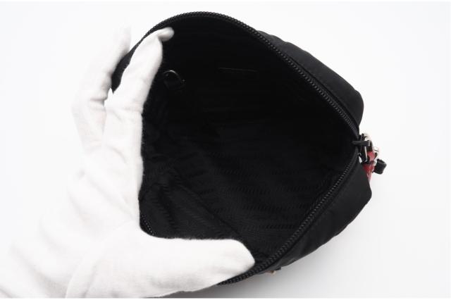 ★3日以内返品可★ 極美品 PRADA プラダ ナイロン テスートスマルト ロゴポーチ 1NE021 ポーチ ブラック ナイロン レディース_8