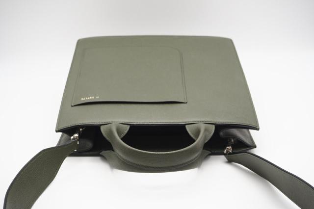 ★3日以内返品可★ 美品 Valextra ヴァレクストラ ソフトカーフスキン ボクシィ ミリタリー WBBX0044028LRL99VM 2wayショルダーバッグ カーキ カーフレザー レディース_4