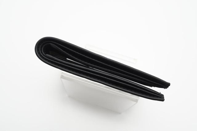 ★3日以内返品可★ 極美品 PRADA プラダ パテントレザー コンパクト二つ折り財布 2MO513 二つ折り財布 シルバー　ブラック パテントレザー メンズ_4