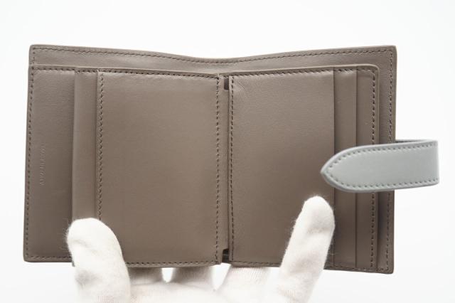 ★3日以内返品可★ 美品 CELINE セリーヌ レザー スモール ストラップウォレット バイカラー ぺブル ミネラル 10H263BRU.10PI 二つ折り財布 バイカラー ベージュ　ブルー グレインカーフレザー レディース_9