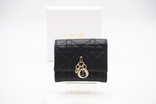 ★3日以内返品可★ 美品 Christian Dior クリスチャンディオール カナージュ レディディオール レザー コンパクトウォレット S6023ONMJ 三つ折り財布 ブラック レザー ラムスキン レディース
