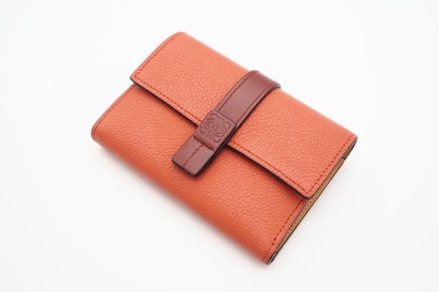 ★3日以内返品可★ 美品 LOEWE ロエベ ソフトグレインカーフ スモール バーティカル ウォレット C660S86X01 三つ折り財布 オレンジ カーフレザー レディース_2