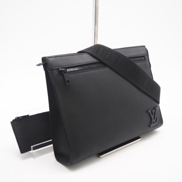 ★3日以内返品可★ LOUIS VUITTON ルイ・ヴィトン LVアエログラム メッセンジャー ヴォワヤージュ ノワール M59329 2wayショルダーバッグ ブラック レザー メンズ