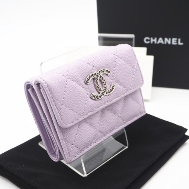 ★3日以内返品可★ 美品 CHANEL シャネル キャビアスキン ココマーク 三つ折り財布 AP3827 三つ折り財布 パープル ホワイト キャビアスキン レディース 57,701円