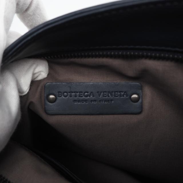 ★3日以内返品可★ 美品 BOTTEGAVENETA ボッテガヴェネタ イントレチャート中 なめし革 クロスボディバッグ 577534 ショルダーバッグ 米国海軍 カーフレザー メンズ