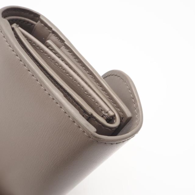★3日以内返品可★ 美品 CELINE セリーヌ シャイニーカーフスキン スモール フラップウォレット トリオンフ 10D783DPV.03SA 三つ折り財布 グレージュ カーフレザー レディース_11