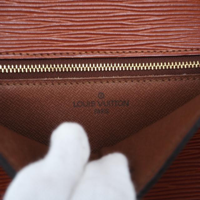★3日以内返品可★ LOUIS VUITTON ルイ・ヴィトン エピ サンクルー ケニアブラウン M52193 ショルダーバッグ ブラウン グレインレザー レディース_18