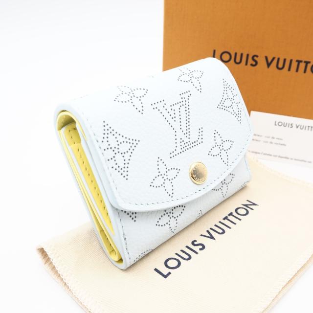 ★3日以内返品可★ 未使用 LOUIS VUITTON ルイ・ヴィトン マヒナ ポルトフォイユイリスXS スカイブルー M28065 三つ折り財布 ブルー イエロー カウハイド レディース