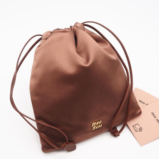 ★3日以内返品可★ 極美品 MIUMIU ミュウミュウ サテン ドローストリング ポーチ 5NG010 ポーチ ブラウン サテン レディース