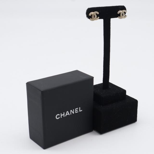 ★3日以内返品可★ 美品 CHANEL シャネル ココマーク ラインストーン ピアス GP - ピアス ゴールド GP レディース