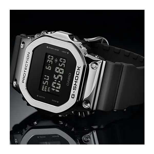 G-SHOCK ジーショック GM-5600-1JF メンズ 腕時計 シルバー メタル
