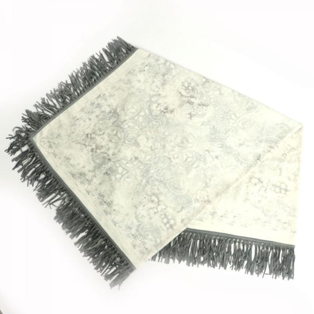 【ドンドン見直し】未使用品△ロロピアーナ スウェードレザーフリンジ付 カシミヤ100% 総柄 ブランケット ひざ掛け ホワイト×グレー系の通販は
