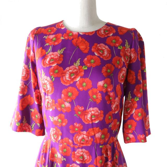 【ドンドン見直し】未使用品★定価341000円 正規品 ドルチェ&ガッバーナ フラワープリント シルク混 シフォンワンピース マルチ 44の通販は 【ドンドン見直し】未使用品★定価341000円 正規品 ドルチェ&ガッバーナ フラワープリント シルク混 シフォンワンピース マルチ 44の通販は