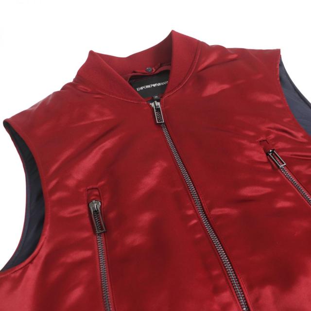 美品□2019年製 黒タグ エンポリオアルマーニ バックロゴ刺繍 レイヤードデザイン WZIP フーデッド 中綿ベスト/ジレ レッド 50 正規品の通販は 美品□2019年製 黒タグ エンポリオアルマーニ バックロゴ刺繍 レイヤードデザイン WZIP フーデッド 中綿ベスト/ジレ レッド 50 正規品の通販は