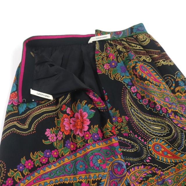美品☆レオナール ファッション シルク混 花柄・ペイズリー柄 長袖カットソー スカート セットアップ マルチ M・63 日本製 レディース 美品☆レオナール ファッション シルク混 花柄・ペイズリー柄 長袖
