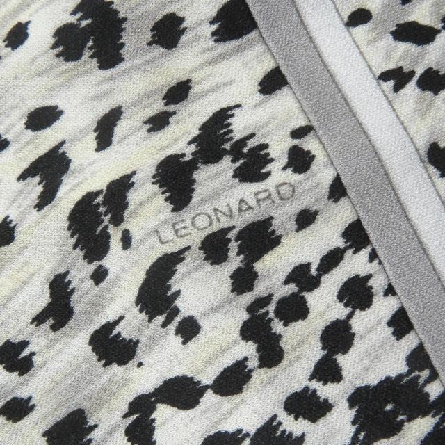 極美品□レオナール ファッション 0177212 薄手 切替デザイン レオパード柄 ニットセーター カーディガン ブラック系 38 日本製 正規品 極美品□レオナール ファッション 0177212 薄手 切替デザイン