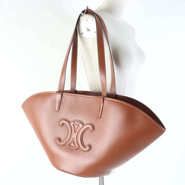 極美品☆セリーヌ 196953DU3.04LU キュイル トリオンフ クーファン 
