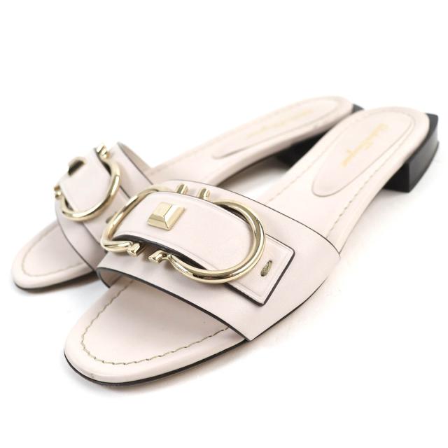 Salvatore Ferragamo ベージュ サンダル FERRAGAMO #sns フェラガモ Ferragamo サンダル 5+ D ベージュ