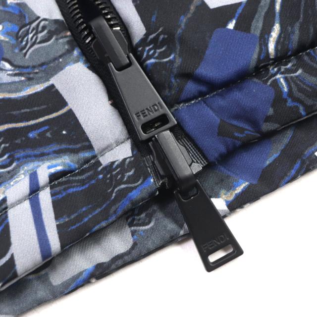 極美品▽FENDI フェンディ 2021年製 FW1088 FFロゴ 総柄 フード付き