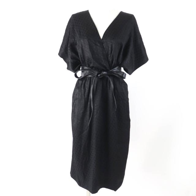 美品☆CELINE セリーヌ 2R289598D シルク100％ ドット柄 ベルト付 Vネック ワンピース ブラック 38 フランス製 正規品 レディース