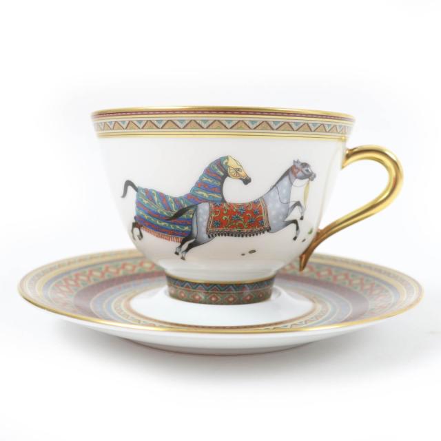 未使用品☆HERMES エルメス シュヴァルドリアン NO4 陶器 ホース 馬モチーフ コーヒーカップ・ソーサー 1セット 食器 ホワイト ゴールド