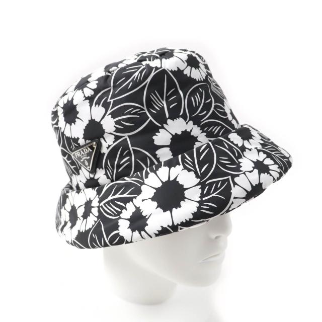 極美品★PRADA プラダ 2021年製 1HC248 Re Nylon 三角ロゴプレート付 フローラル柄 バケットハット ブラック ホワイト M 伊製 正規品