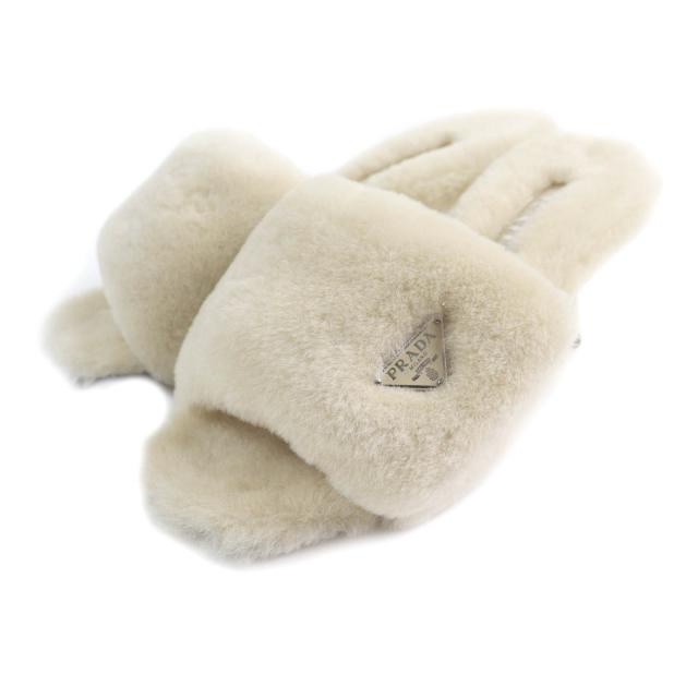 未使用品★PRADA プラダ 1XX654 トライアングルロゴプレート付 シープファー サンダル ベージュ 37 箱・保存袋付 イタリア製 レディース