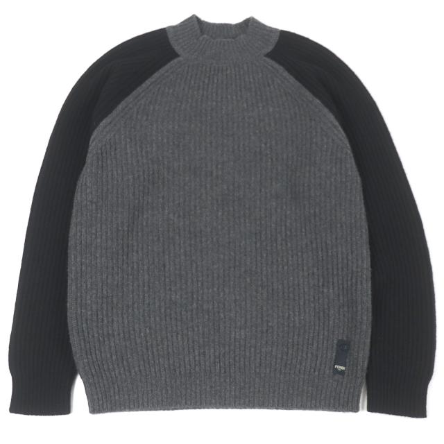 未使用品□FENDI フェンディ 2021年製 FZY496 カシミヤ100% ロゴプレート付 長袖ニット セーター グレー ブラック 46 イタリア製 正規品