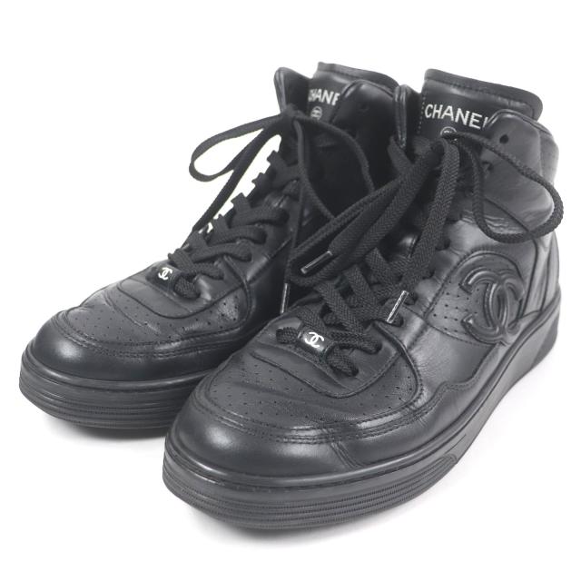 Chanel 黒 レザー ハイカットスニーカー