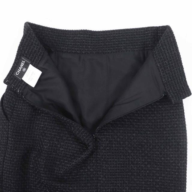 極美品◎CHANEL シャネル P36751 ココマーク付き ツイード ひざ下丈 タイトスカート ブラック 36 仏製 正規品 レディース_4