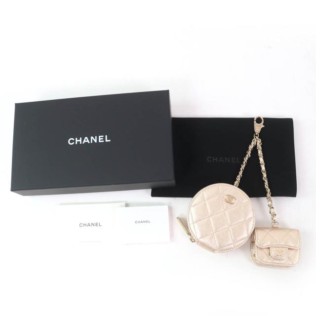 未使用品☆CHANEL シャネル マトラッセ レザー コインケース AirPods Pro ケース 2024 イヤーズギフト ゴールド 箱・保存袋付 レディース_1