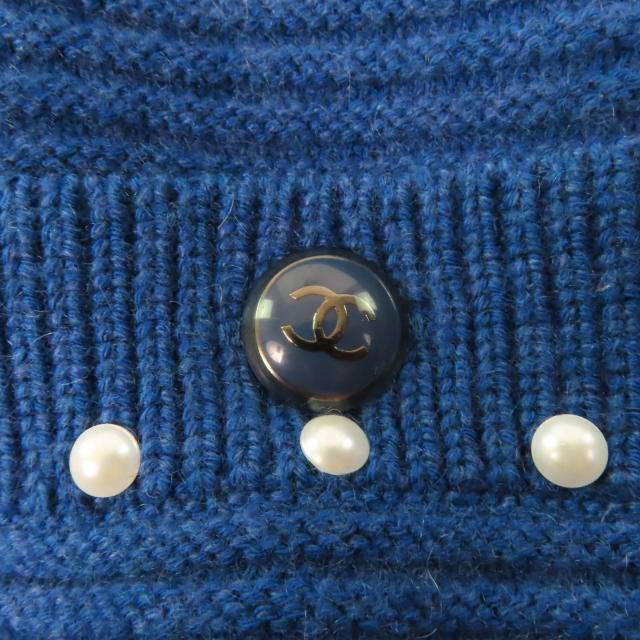 極美品☆CHANEL シャネル P53610K06955 カシミヤ混 ココボタン フェイクパール付 長袖 ニット カーディガン ブルー 38 正規品 レディース_5