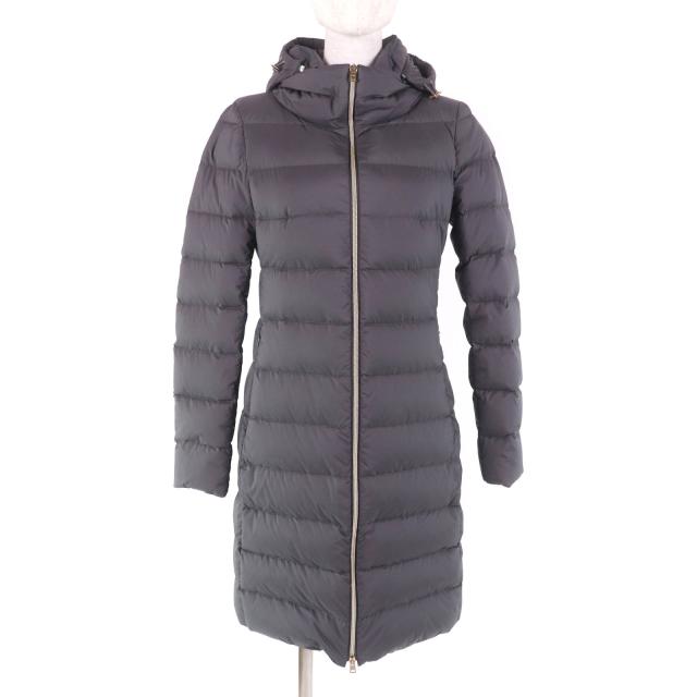 極美品★Herno ヘルノ 2020年製 PI1149D ロゴプレート付 ZIP UP フーデッド ダウンコート グレー 38 ハンガー付き 正規品 レディース