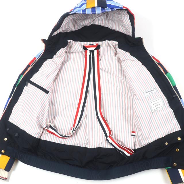 良品▼THOM BROWNE トムブラウン MJD101X-05373 シルク57% ストライプモガドール ZIPUP スキージャケット ダウンジャケット 1 正規品 良品▽THOM BROWNE トムブラウン MJD101X-05373 シルク57% ストライプ