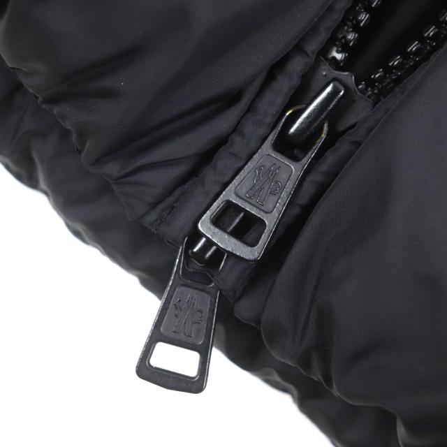 美品▼MONCLER モンクレール 19-20AW MONTCLA モンクラ フード・ラバーワッペン付き WZIPUP ダウンジャケット ブラック 1 正規品 メンズ_4