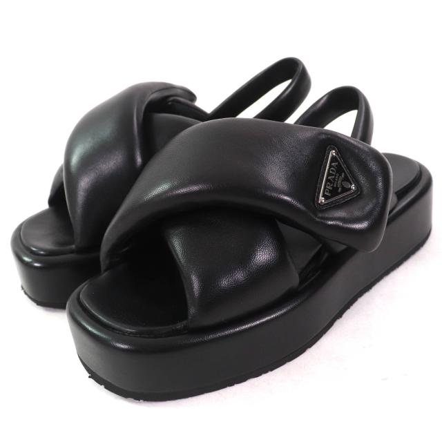 美品△PRADA プラダ 1XZ758 トライアングルロゴ ソフト パデッドナッパレザー ウェッジ サンダル ブラック 34.5 箱付き 伊製 レディース