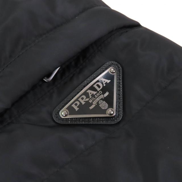 プラダ PRADA ダウンジャケット 三角プレート トライアングルロゴ ジップアップ フーディー 50 XL 紺 ネイビー SGA654 中古23aw プラダ PRADA トライアングルロゴ ダウン ジャケット