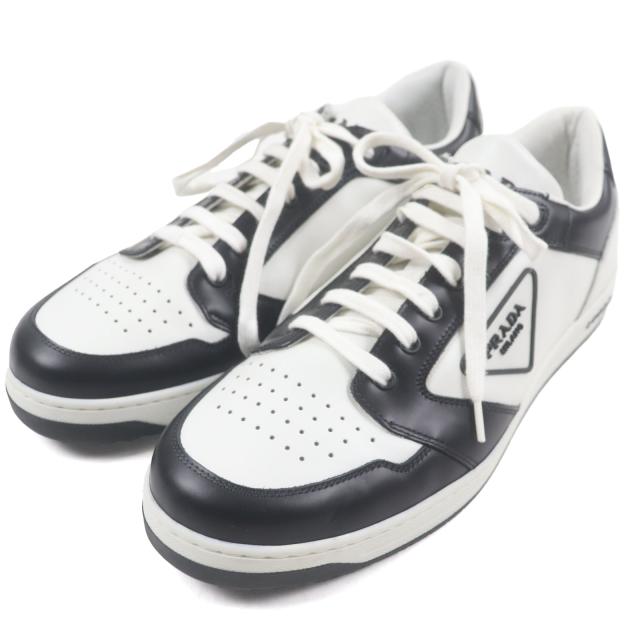 極美品▼PRADA プラダ 2EE363 レザー トライアングルロゴ 三角プレート ローカットスニーカー ホワイト ブラック 8 イタリア製 メンズ