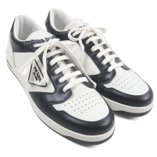 極美品▼PRADA プラダ 2EE363 レザー トライアングルロゴ 三角プレート ローカットスニーカー ホワイト ブラック 8 イタリア製 メンズ