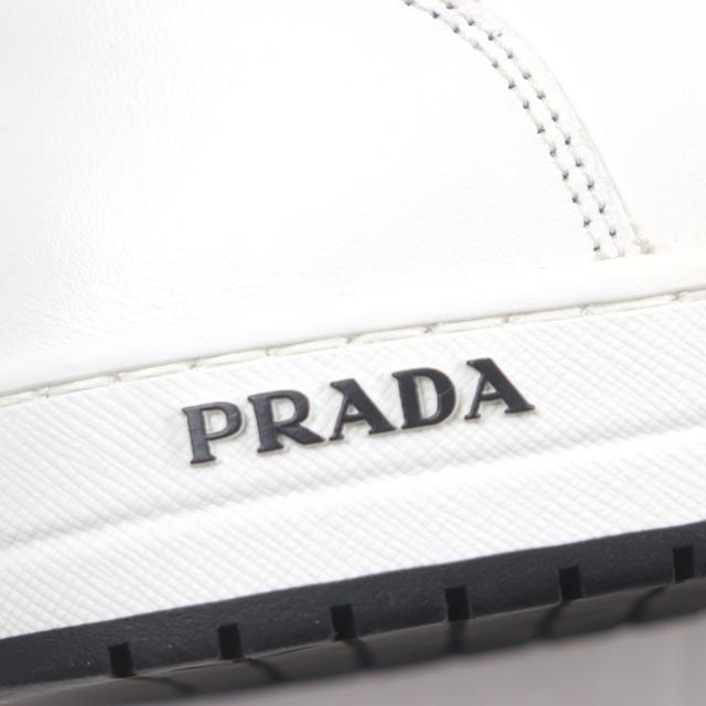 極美品▼PRADA プラダ 2EE363 レザー トライアングルロゴ 三角プレート ローカットスニーカー ホワイト ブラック 8 イタリア製 メンズ