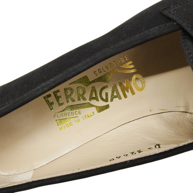 極美品▲Salvatore Ferragamo サルヴァトーレフェラガモ BABS ダブルガンチーニ ヌバックレザー パンプス ブラック ゴールド金具 5.5 箱付_7