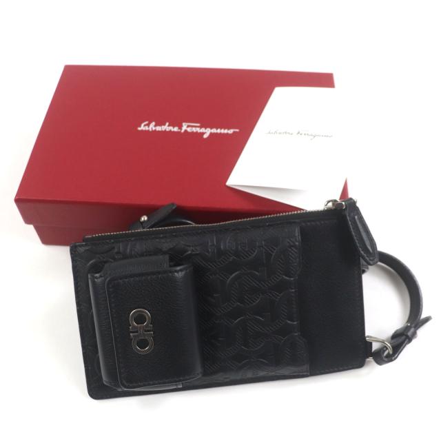 フェラガモ エンボス ガンチーニ スマートフォンスタンド スマホ