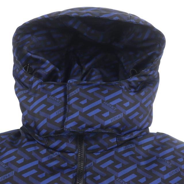 美品▽VERSACE ヴェルサーチ 2021年製 1002676 ロゴワッペン・フード