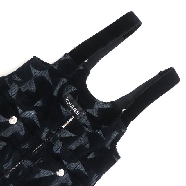 美品△CHANEL シャネル 24AW P77394 ココネージュ ココボタン 裾フレアジップ ジャンプスーツ オーバーオール サロペット 黒 34 正規品_2