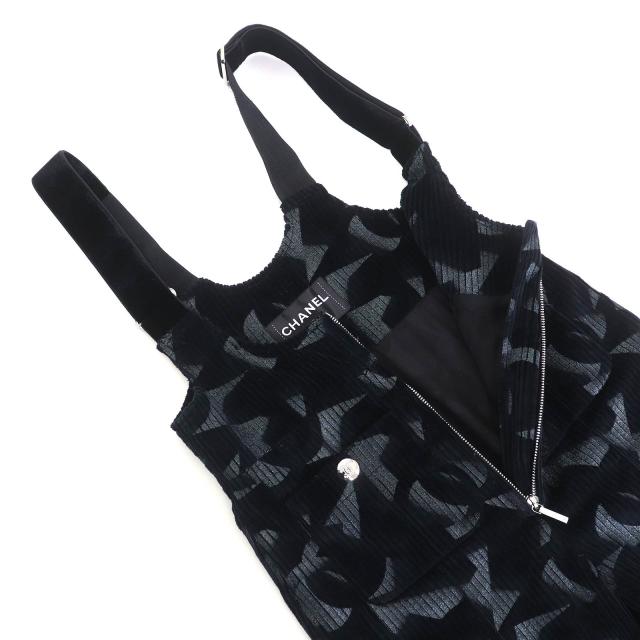 美品△CHANEL シャネル 24AW P77394 ココネージュ ココボタン 裾フレアジップ ジャンプスーツ オーバーオール サロペット 黒 34 正規品_3
