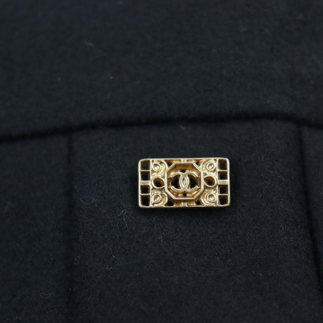 美品▲CHANEL シャネル P41438 ウール カシミヤ混 ココマークボタン 膝丈 タイトスカート ブラック 36 フランス製 正規品 レディース_3