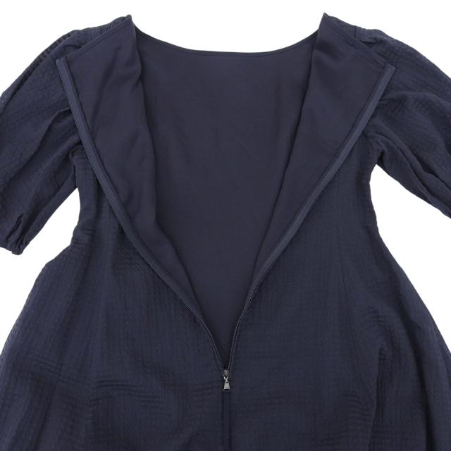 極美品▲FOXEY フォクシー 43569 S00X611T コットン シルク混 パフスリーブ シアサッカー 半袖 ワンピース ネイビー 38 日本製 正規品_4